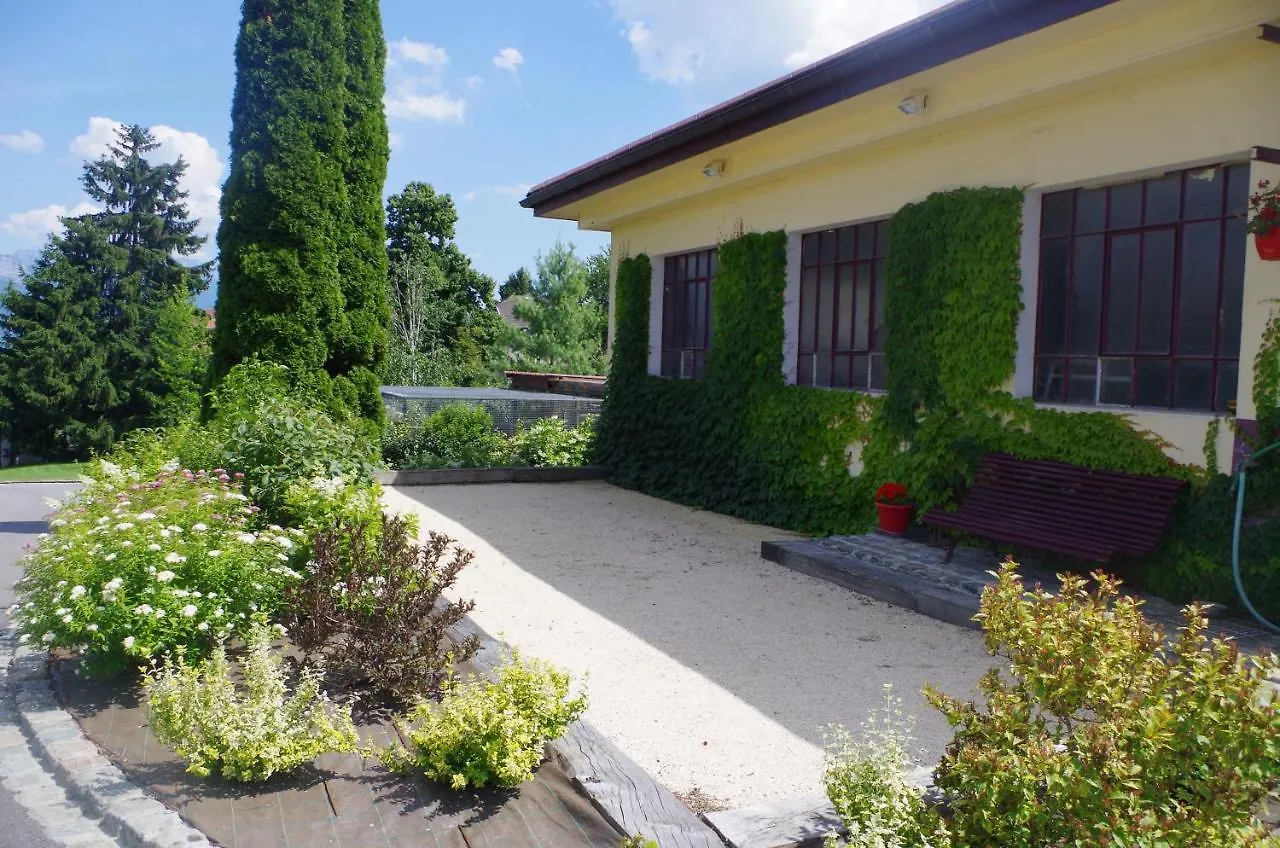 Le Paon Bleu Annecy Poisy Bed & Breakfast France