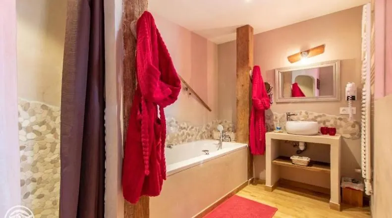 Le Paon Bleu Annecy Poisy Bed & Breakfast