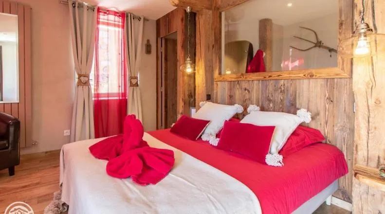 Le Paon Bleu Annecy Poisy Bed & Breakfast