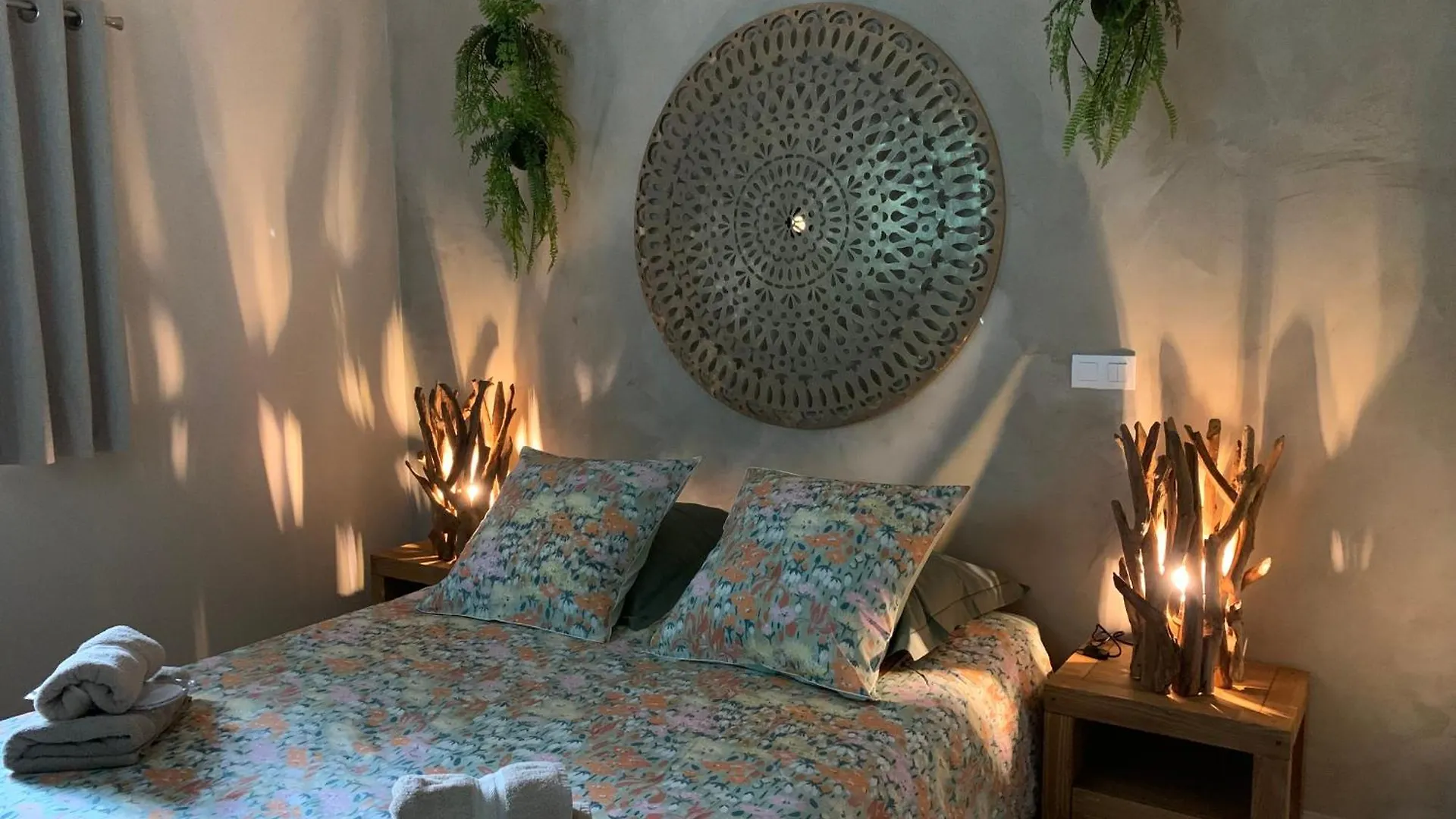 Le Paon Bleu Annecy Poisy Bed & Breakfast France